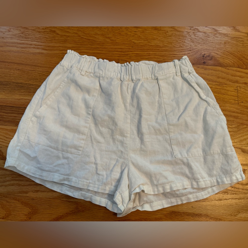 Cotton On White Frilled Shorts Pockets Size 8